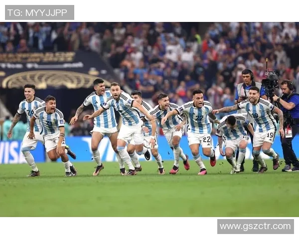 85号足球球星引领绿茵风暴展现激情与荣耀的巅峰时刻 85号足球球星引领绿茵风暴展现激情与荣耀的巅峰时刻